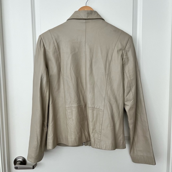 Wilson’s 100% Leather Jacket - Picture 2 of 5